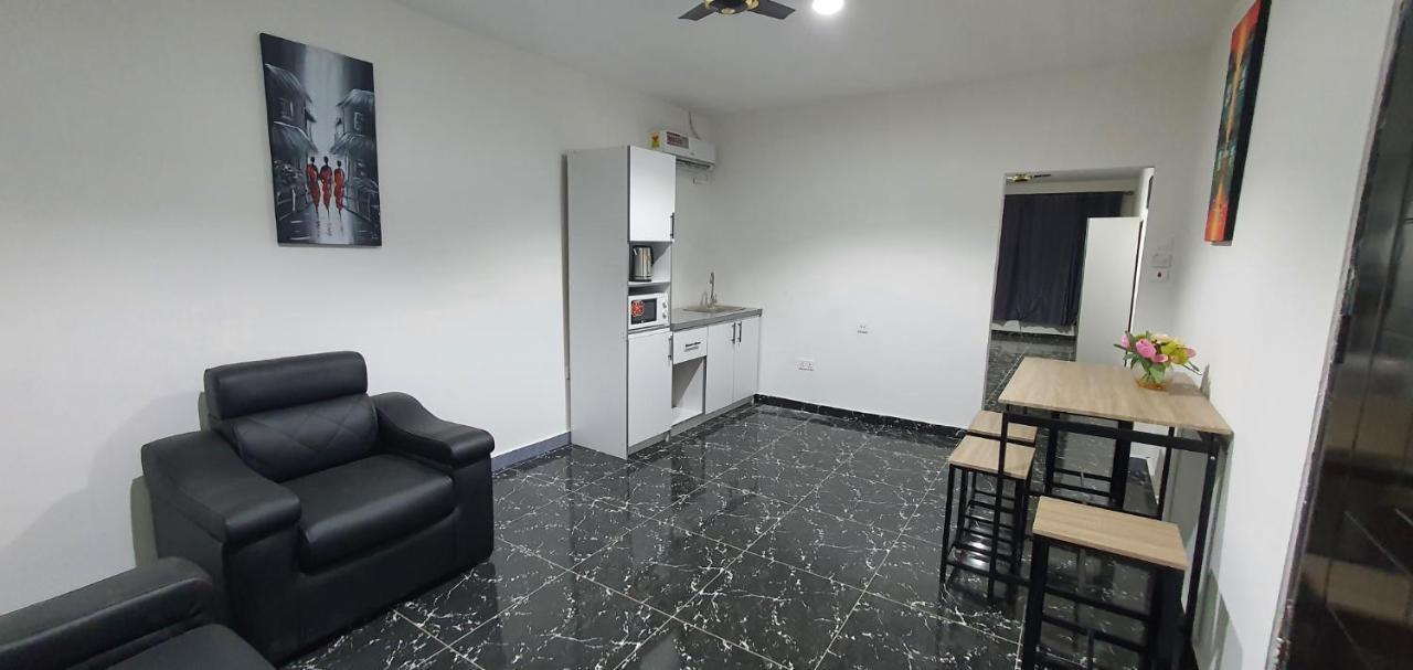 Legon City Mall Short Stay Apartments For Business And Vacation - East Legon 아크라 외부 사진